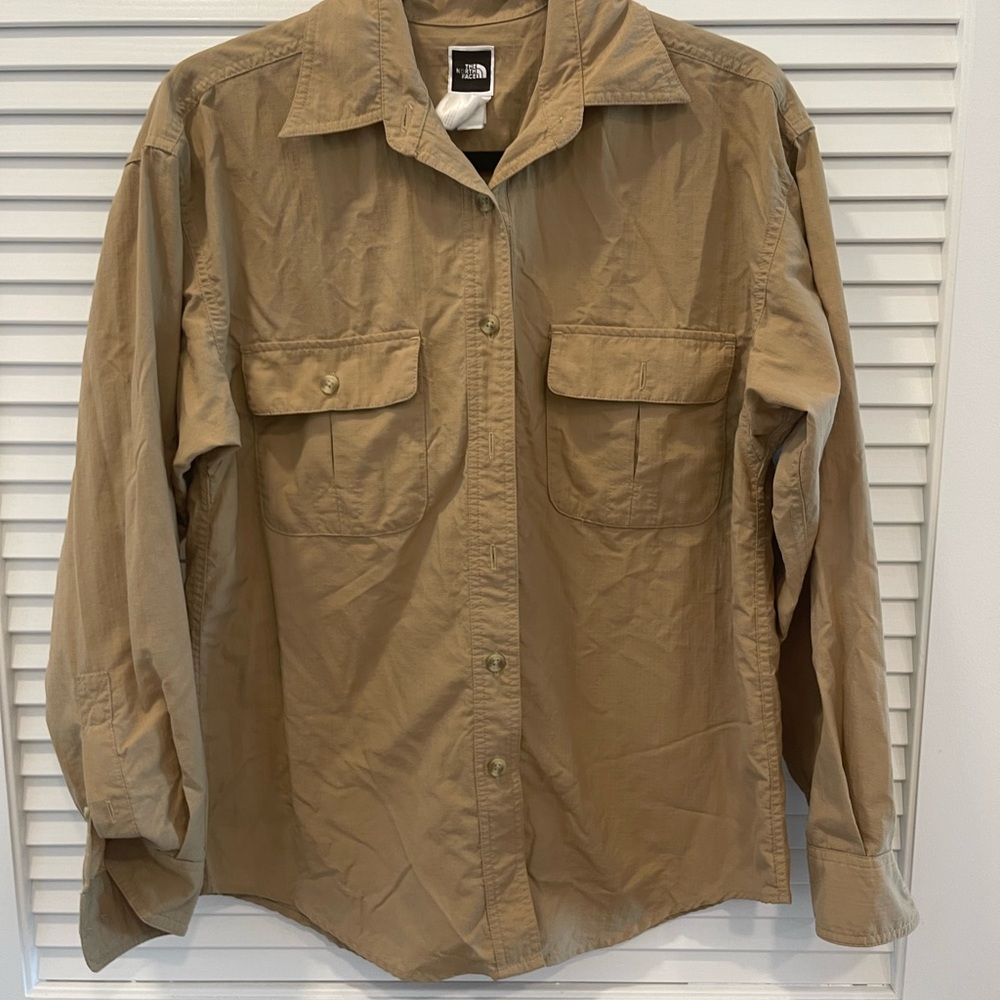 Tan The North Face button-up shirt with pockets